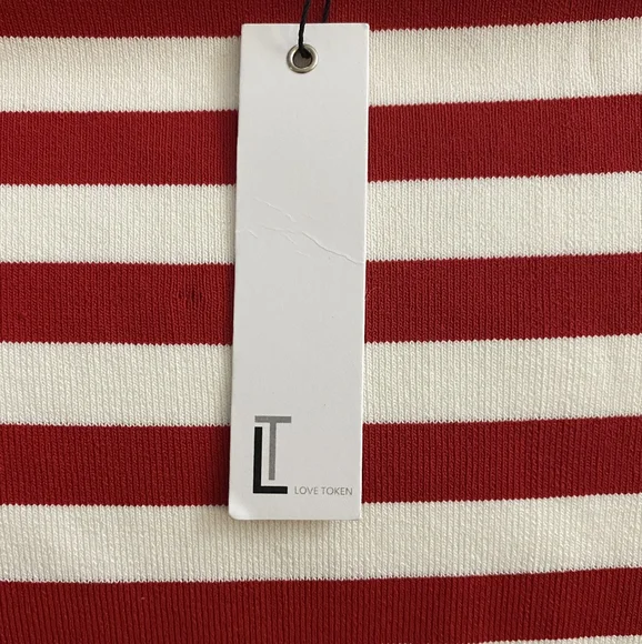 Women Love Token Off Shoulder Sweater - Picture 5 of 6